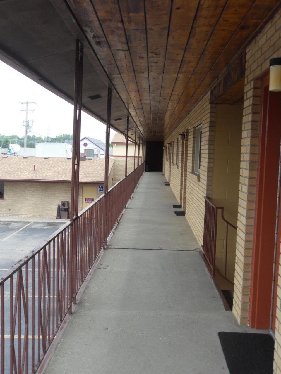 Swan Inn Motel Comstock Park Exterior foto